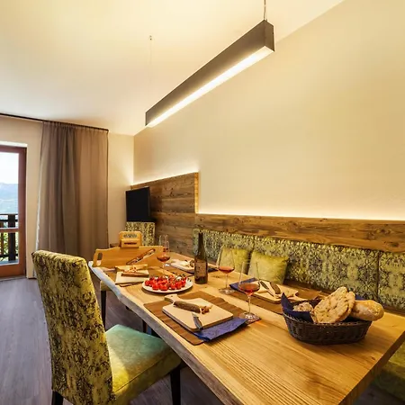 Pinot Apartment *